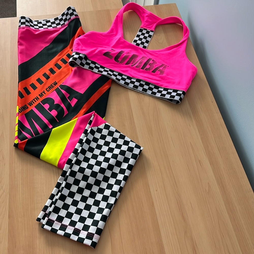 Zumba leggings and matching bra.